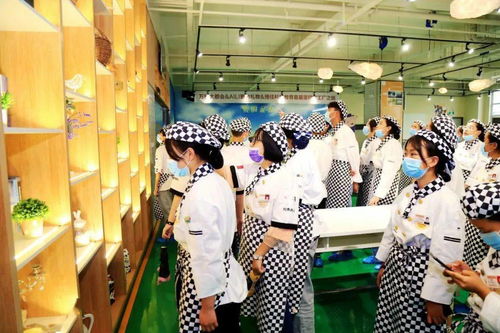 寧夏新東方烹飪學校西點學子參觀西點合作企業(yè)